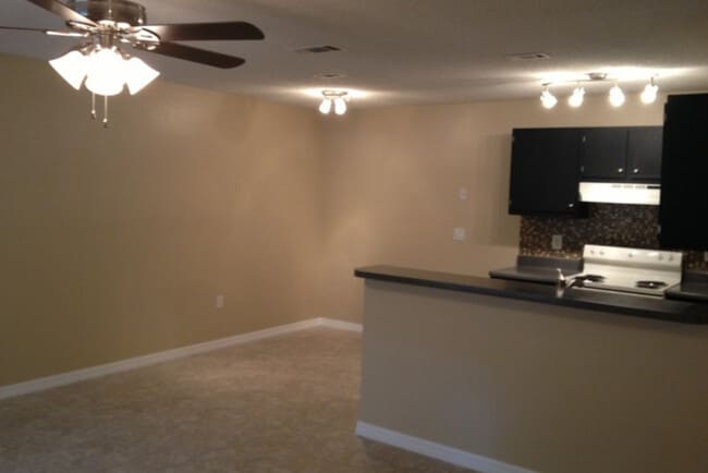 Kitchen & Dinning - 629 Dory Ln