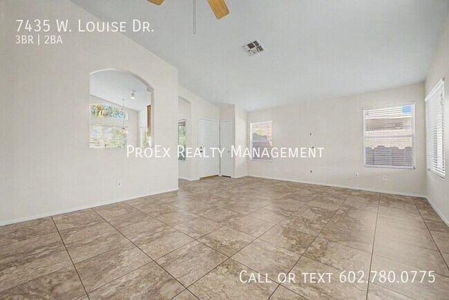 Foto del edificio - 7435 W Louise Dr
