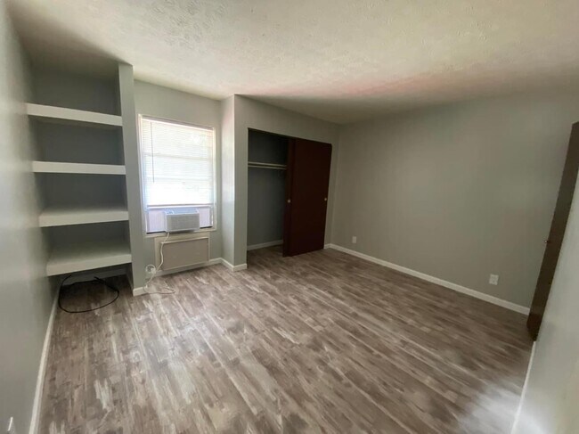 Foto del edificio - 307 Forest Ln