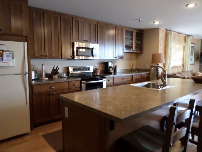 Foto del edificio - Winter Seasonal Rental- Marina Place 228