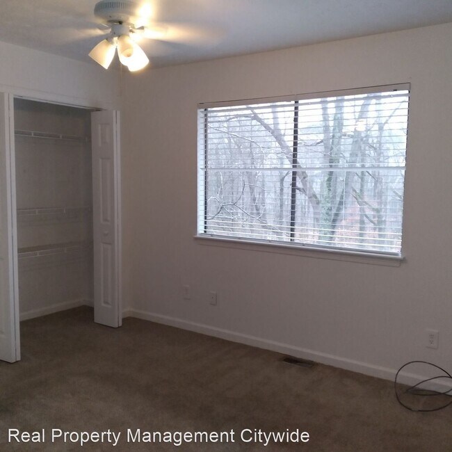 Building Photo - 4 br, 2 bath House - 4996 Wycliffe Drive