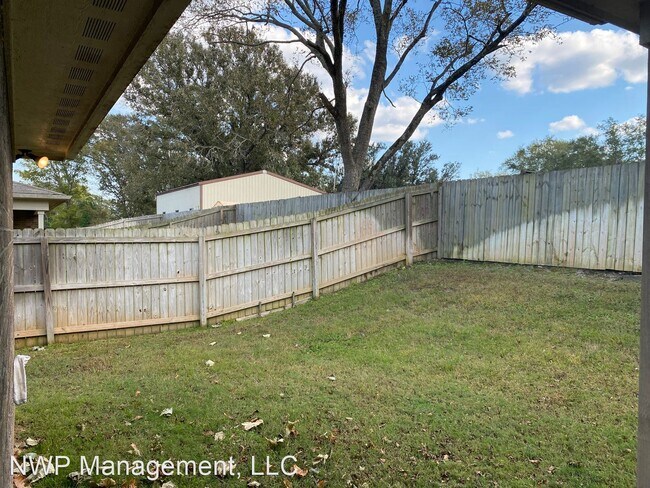Foto del edificio - 3 br, 2 bath House - 12519 Kara Lynn Pl.