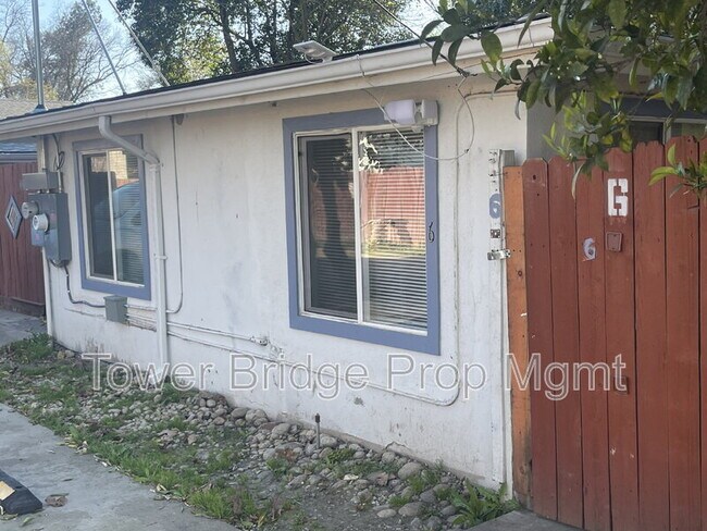 Foto del edificio - 474 Harding Ave