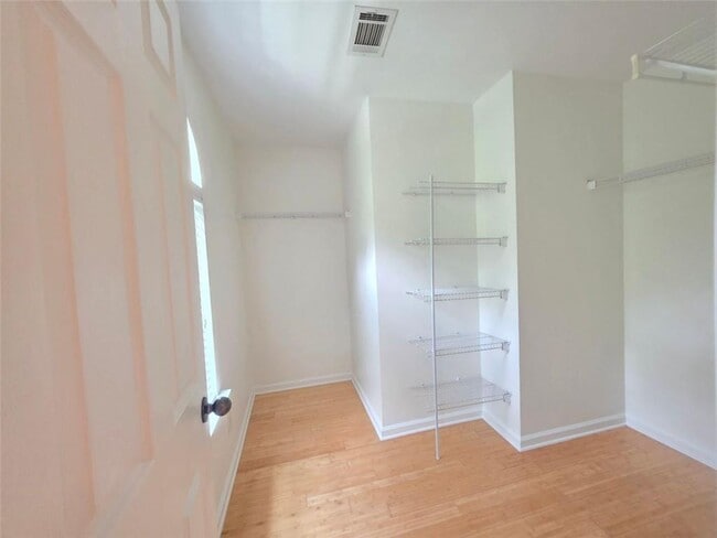 Building Photo - 1685 Southgate Mill Dr