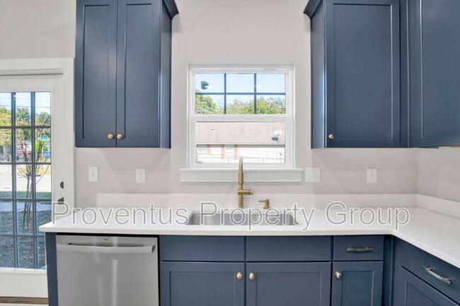 Foto del edificio - 1020 N D St