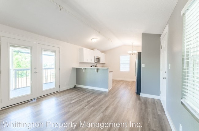 Building Photo - 1 br, 1 bath House - 15011 Oak Creek Rd.