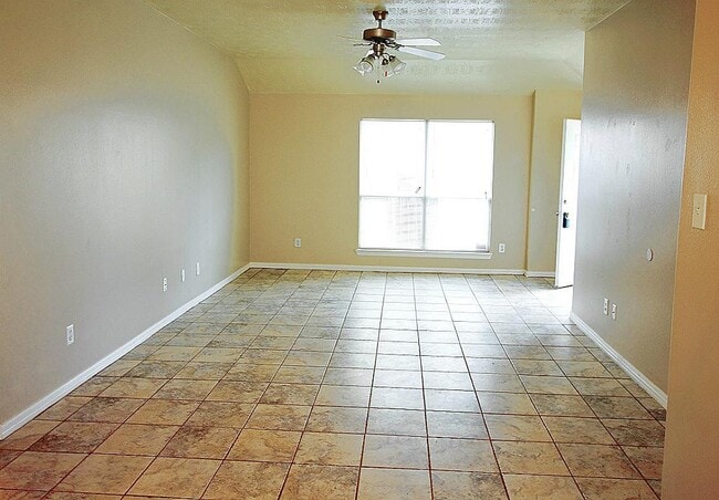 Foto del edificio - 22811 W Fairfax Village Cir