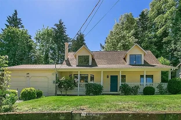 Building Photo - 2525 NE 95th St