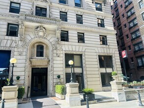 Building Photo - 21 Beacon St