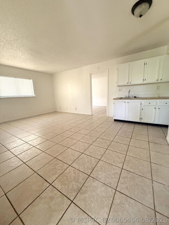Foto del edificio - 4281 NW 19th St