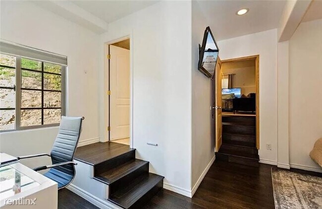 Foto del edificio - 1 br, 1 bath House - 861 Sobrecolinas Pl