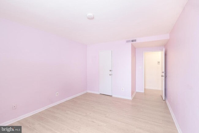 Foto del edificio - 4600 Duke St