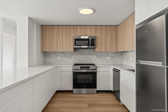 Foto del edificio - 10 Lyon Pl