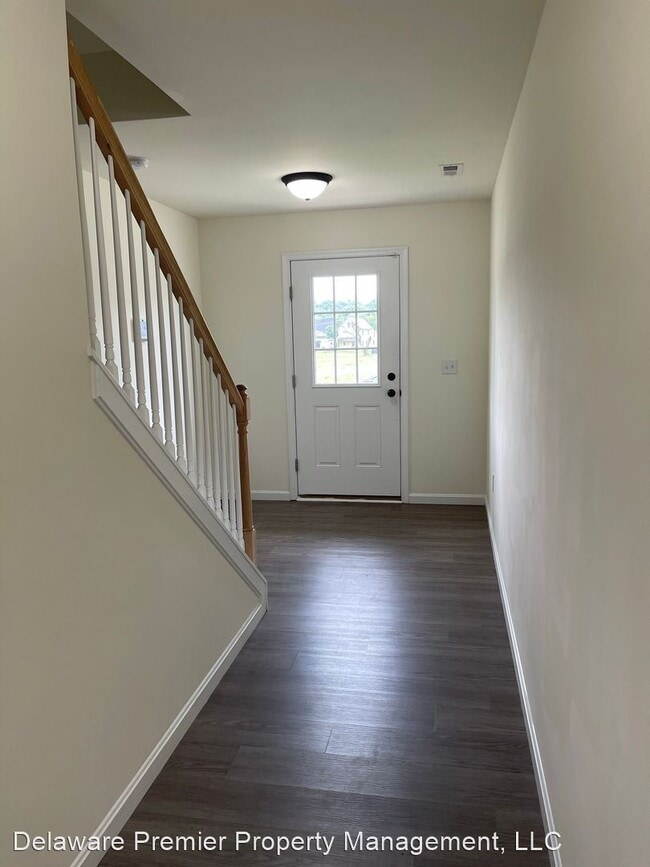 Building Photo - 3 br, 2.5 bath House - 113 Spelt Drive
