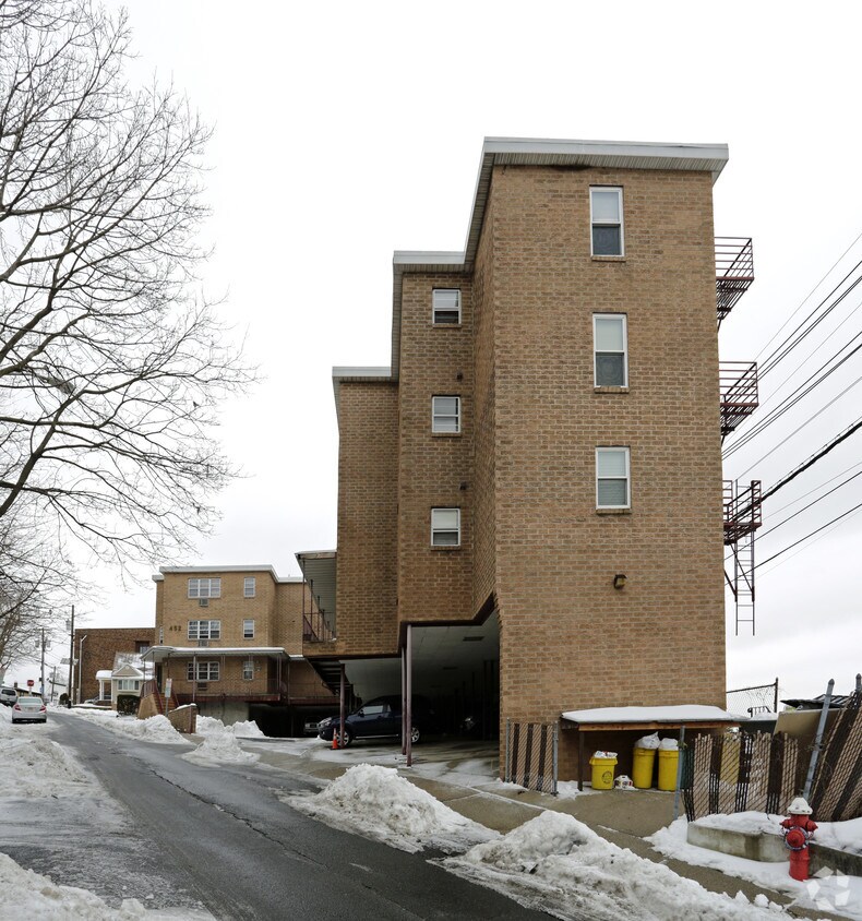 Foto principal - 452 Harding Pl