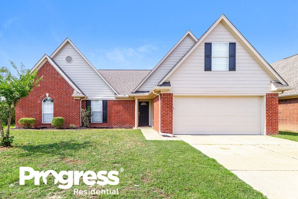 Foto principal - 1636 Cherry Creek Dr