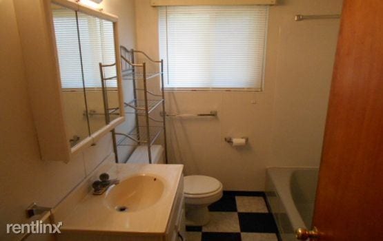 Foto del edificio - 47860 Ryan Rd