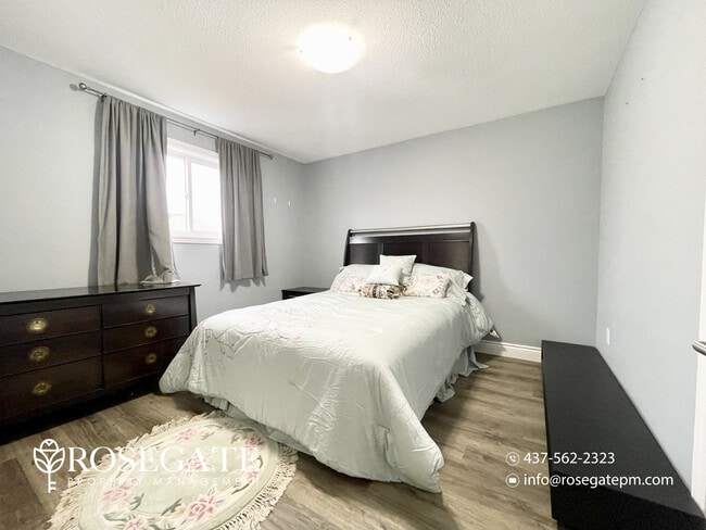 Building Photo - Pet-Friendly 2-Bedroom Main Level Apartment with Pool & Backyard Deck – Niagara Falls