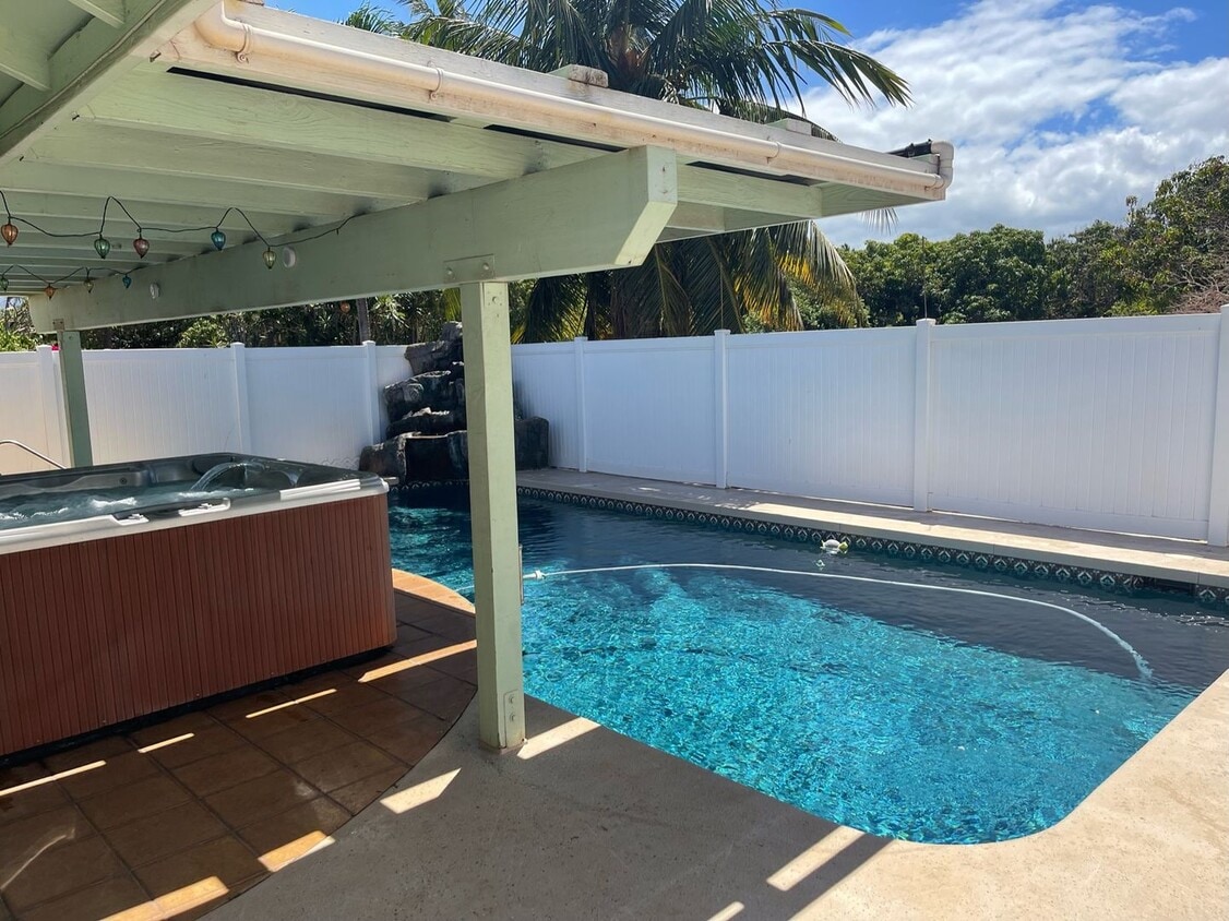 Primary Photo - Meadowlands 3 bedroom 2 bath with pool and...