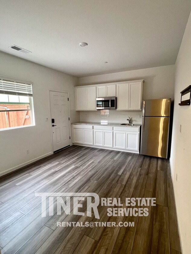 Foto del edificio - Charming ADU in desirable location