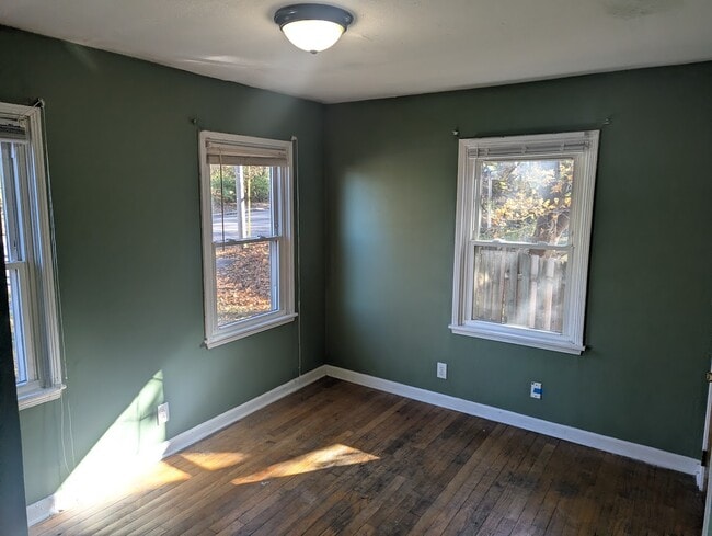 Building Photo - 4081 Clifton Ave