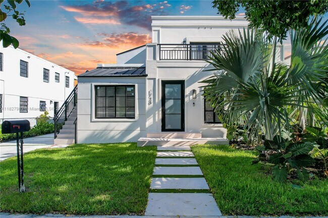 Foto del edificio - 1720 SW 11th St