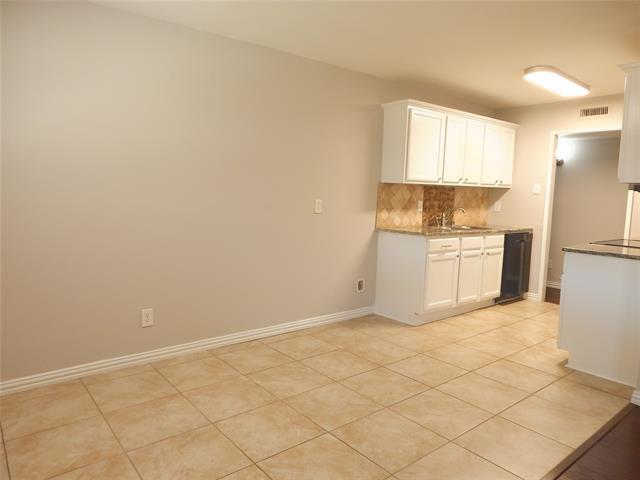 Foto del edificio - 6316 Pine St