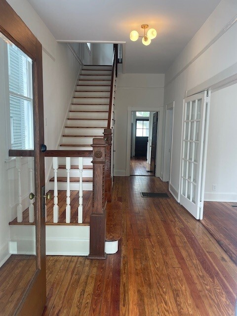 Foto del edificio - 718 E Henry St