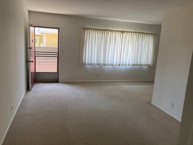 Foto del edificio - 905 N Orange Grove Ave