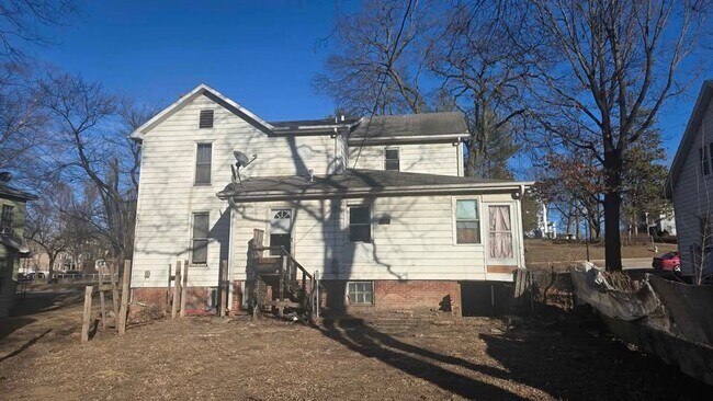 Foto del edificio - 222 S Broadway St