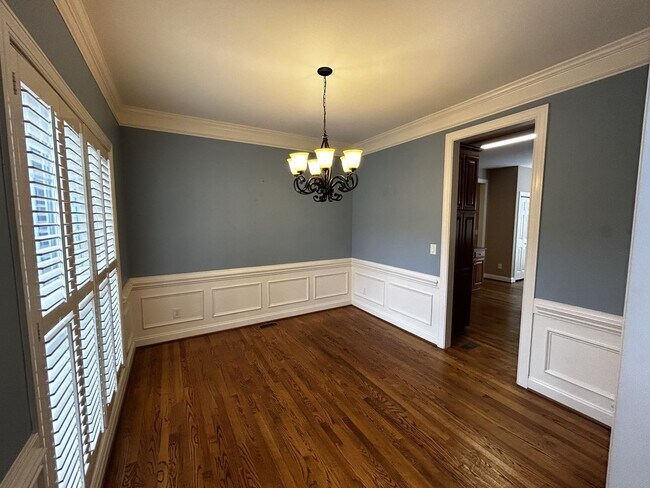 Foto del edificio - T.R. Lawing Realty Property