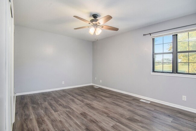 Foto del edificio - 2BR/1.5BA Townhouse in Smithville: GREAT L...