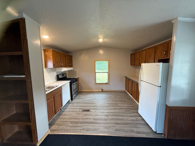 Foto del edificio - 33 Rocky Top Ridge Rd