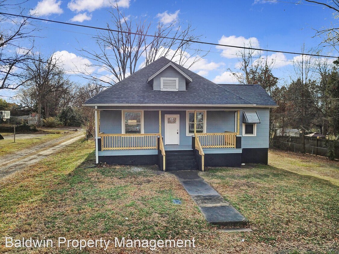 Primary Photo - 3 br, 2 bath House - 405 S Hudson St