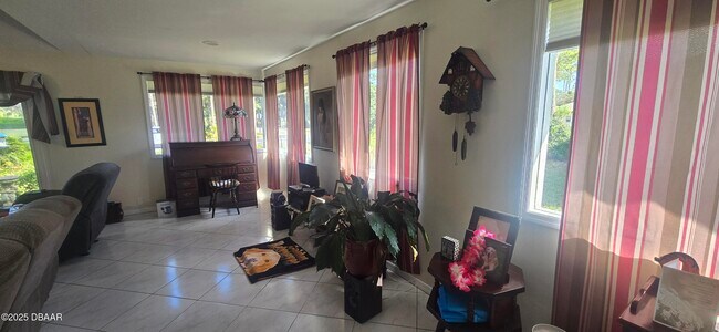 Foto del edificio - 21 Jasmine Ave