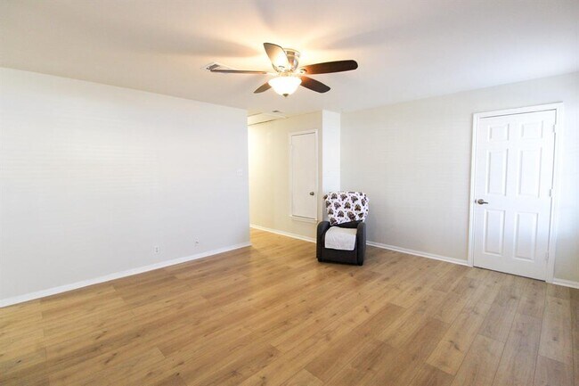 Foto del edificio - 6907 Stonleigh Pl