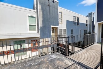 Building Photo - 781 Country Pl Dr