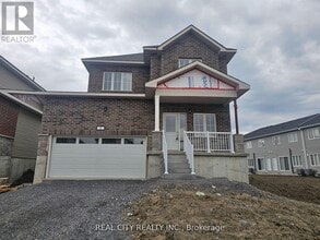 Building Photo - 8 Bradden Cres