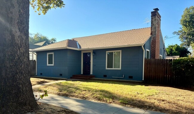 Updated and Stunning 2bed/1bath home in Mi... - Updated and Stunning 2bed/1bath home in Mi...