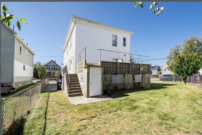 Foto del edificio - 24 Blaine St