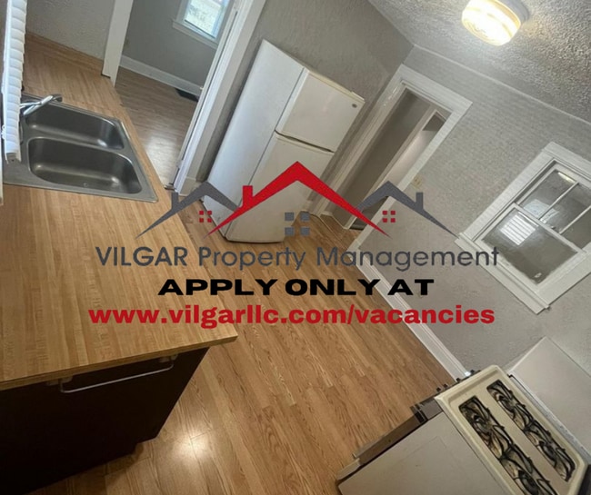 Foto del edificio - 4611 Pine Ave
