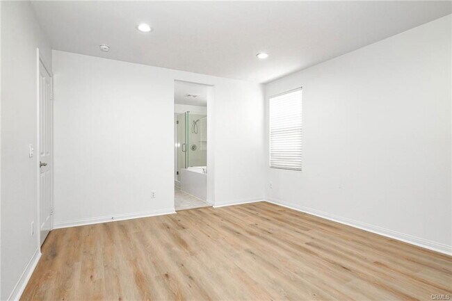 Foto del edificio - 31 Bell Chime