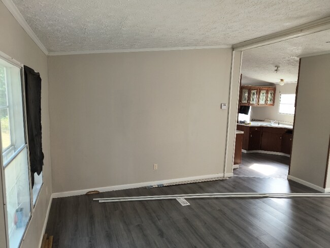 Foto del edificio - 1067 Poston Ln