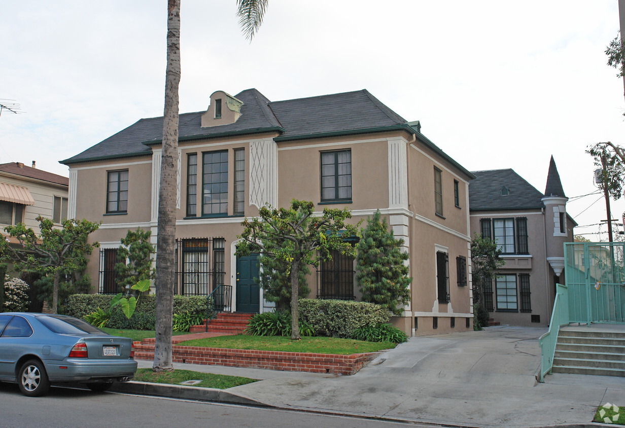 Primary Photo - 624 Hauser Blvd