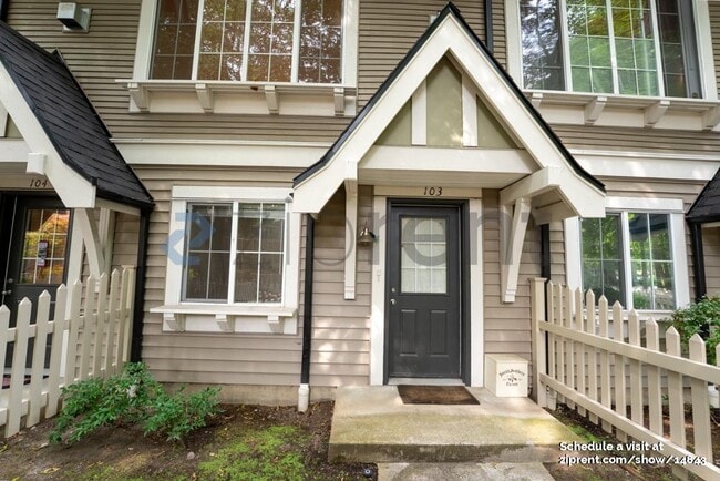 Building Photo - 18211 NE 95th Way