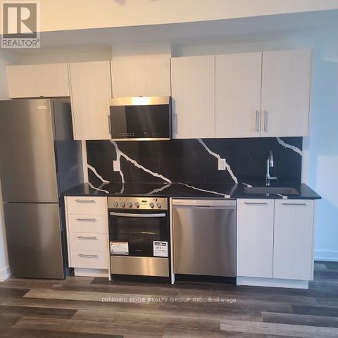 Building Photo - TH8-861 SHEPPARD Ave