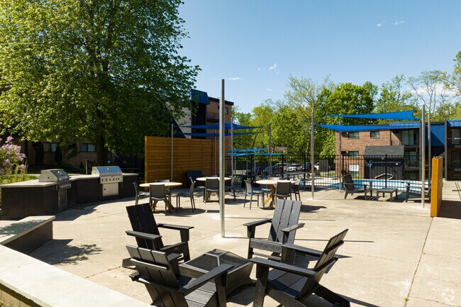 Foto del edificio - Blue Valley Flats