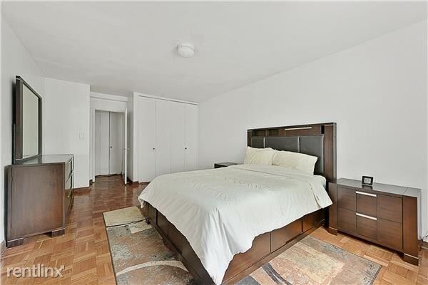 Foto del edificio - 3935 Blackstone Ave