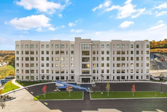 Building Photo - 26 Collins Ave