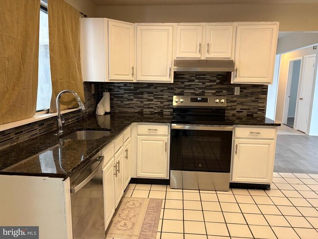 Building Photo - 85 Arbor Meadow Dr